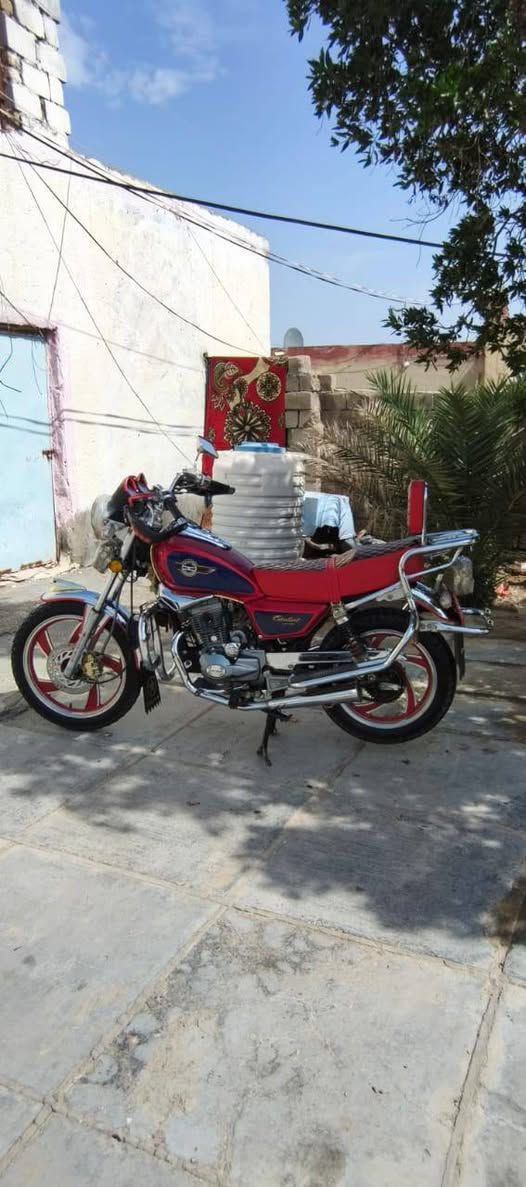 سلام عليكم دراجه للبيع رقم وسنويه كفاله عامه موديل 23طالعه ب24دراجه بل جيس كرتون وينه ليدور مكفول كهربايات كلها شغاله مكان شطره شراي يتصل  عل رقم  ‏‪***********‬‏
