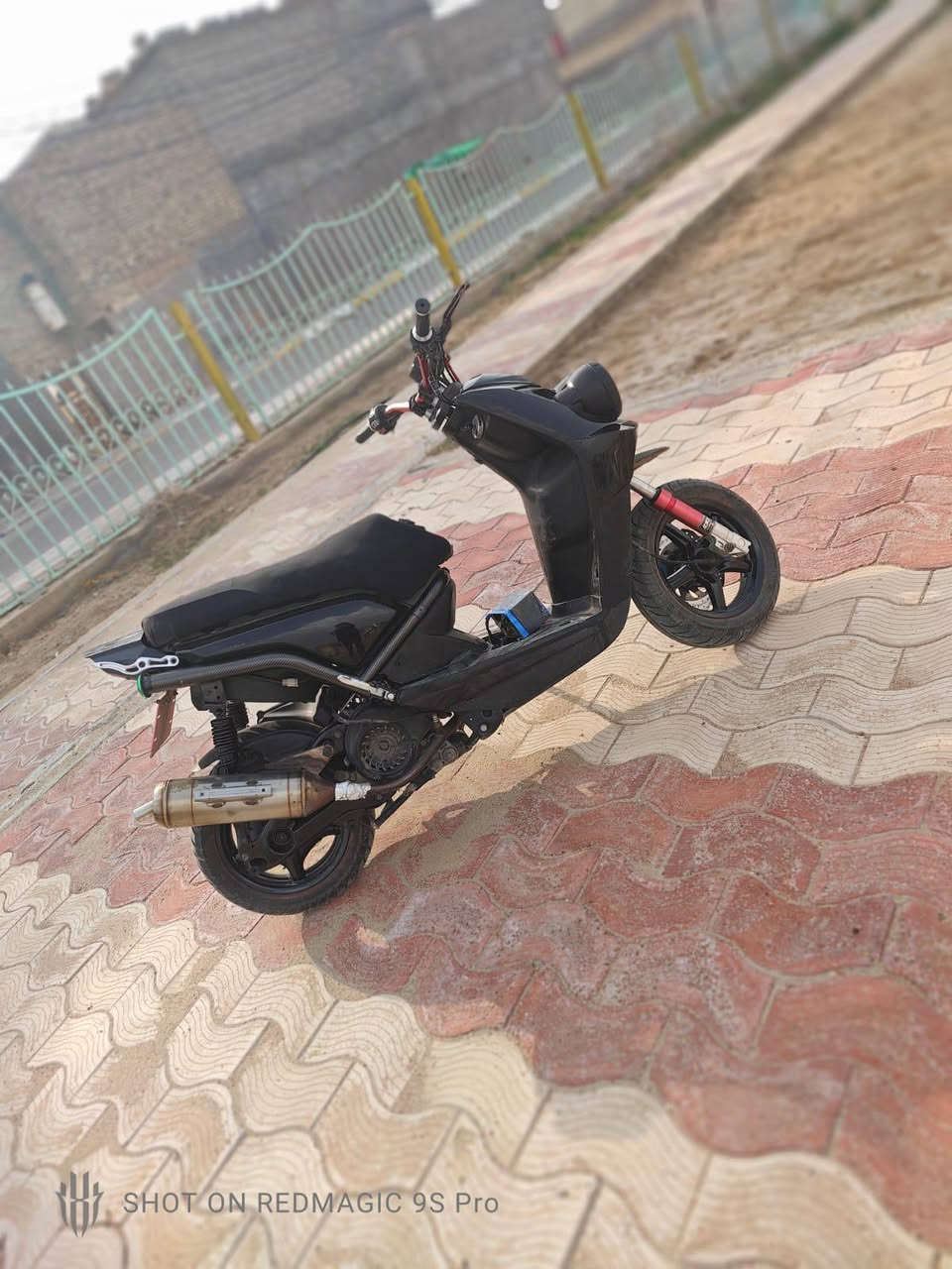 سكنس جبلي كفاله عامه بلادي برغي مامفتوح بيها مزوده من الطول لطول كلها علئ ايدي صالها شهر من طالعه وصلها موجود كفاله من البرغي فقط الكلج الخلفي الطاسه مالته يرادلها تنعيم بكاغد جام فقط كفاله من البرغي كلها بلاديهه بيها نزويد خير من الله سعرها 1100وبيها مجال مكاني حي القادسيه. رقم لتواصل عبر الواتساب ***********.  لمعلمات اراوس بعدله بس كون نضيفه مو نطايح اذا مالتك نطيحه اطلع كبل
