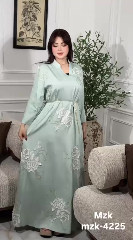 تفاصيل دقيقة: "كل حركة فيها حكاية.. تفاصيل الورد المطرّز بدقة تسرق الأنظار لإطلالة راقية وهادئة، المخاوير هي الخيار الأمثل للأنوثة 
محمد الامين 🩵


**إذا كنت صاحب هذا الإعلان وتريد حذفه لأي سبب، رجاءا أرسل رسالة إلى الدعم الفني**