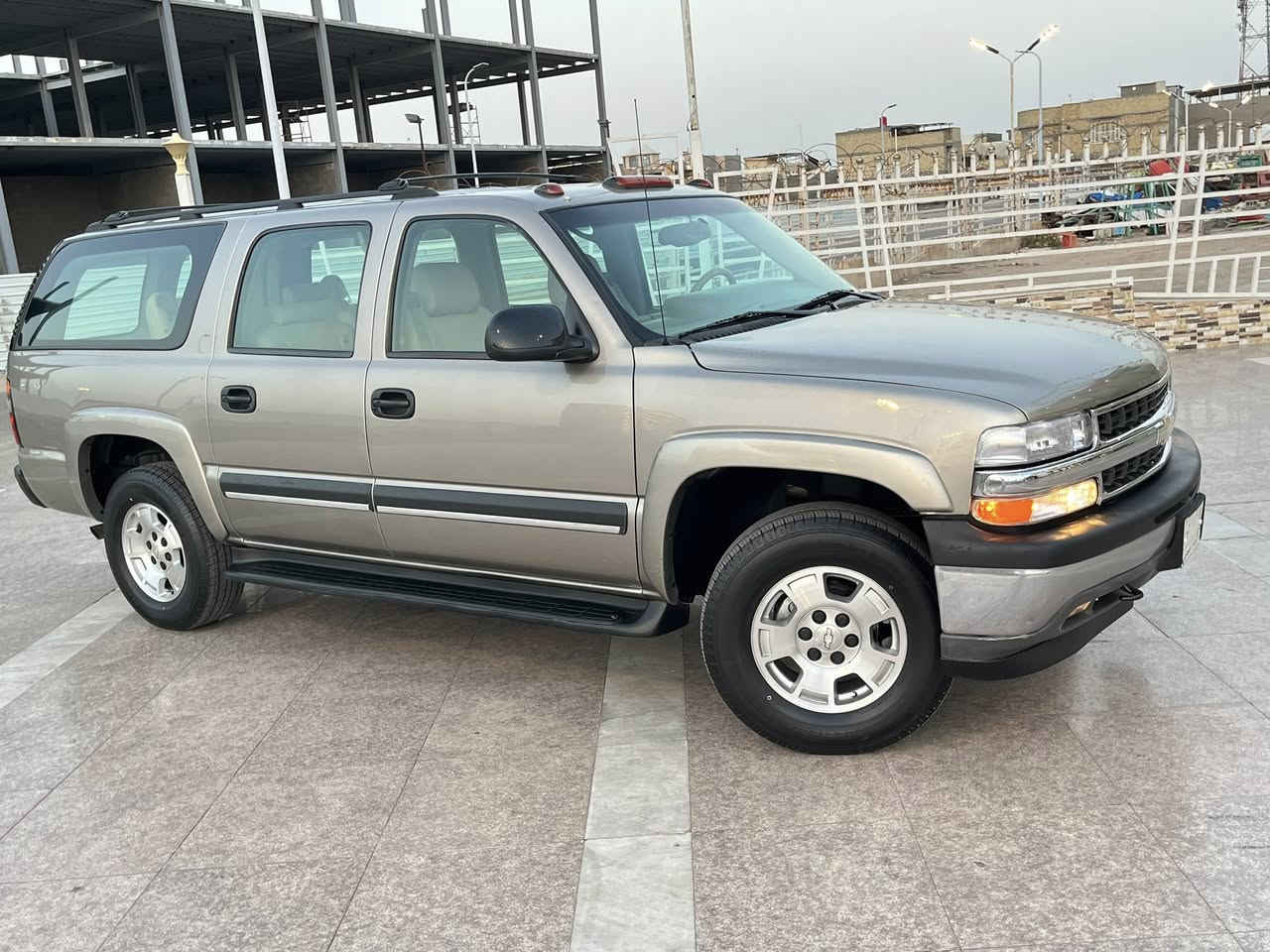 سلام عليكم شوفر ليت مديل 2003 سته برقي كفاله عامه ضربه وكص ونقل جثه وعيب شرعي بيه صبق قطعه وحده فقط والباقي كفاله مكينه 5300 كير 700 جدد تخم تاير حداديه جديده تبريد ثلج دواخل جدد  رقم بغداد مشروع وطني سنويه مجدد 28 تحويل ثاني يوم السياره جاهزه من كلشي السعر 125 رقم الهاتف *********** العنوان البصره
