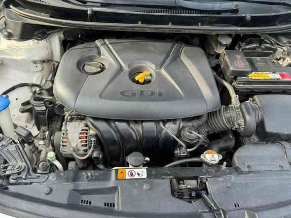 السلام عليكم 
النترا هاج باك وارد امريكي موديل ٢٠١٧
محرك 2000 GT
ماشية 85 قابلة للزيادة صور حادث مرفقة
 رقم أربيل تحكمات بالاستيرن 
سياره جاهزه السعر 107 ورقه 
وبيها مجال مكان السياره بغداد الدورة تفاصيل الاتصال ***********
