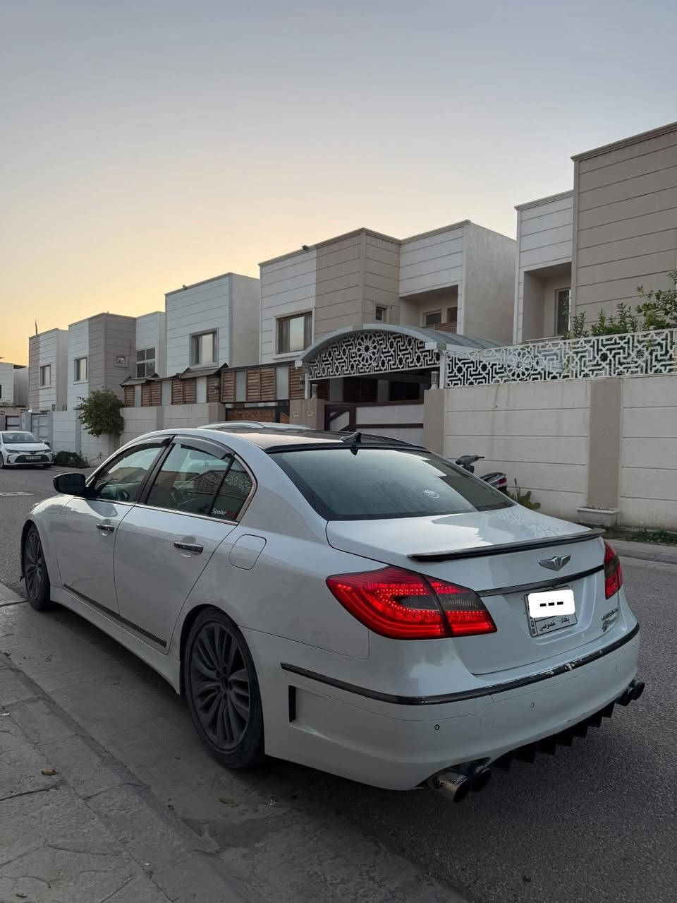 جينيسس 2011 رويال فول مواصفات
وارد امريكي حادثها طخه بسيطه جاملغ خلفي وباب وره الصدر  صبغ بدون تبديل وبيها ملاون بقبق الجنطه نصه فقط 
السياره فول مواصفات مكينه 8 سلندر دوش 
فتحه-شاشه كبيره -سايد بريك بصمه -اوتو هولد -برده خلفيه 
كامره خلفيه-دبل جام عازل ضوضاء- حساسات امامي خلفي-مري شفط-مري قلاب مع R-كشن جلد-تدفئه وتبريد كشنات-ماوس-ماسحات اوتو-خزن ميموري للكشنات-ستيرن كهرباء-فل تحكم ستيرن -وبعد بيها هواي مواصفات 
الاضافات الي عليها كلش هواي وتقريبا الوحيده بموديلها وشكلها
-مازدات ٤ عدسات لد اصلي 
-بلاجكتور ٤ لدات 
-اويل كاج كان
-جهاز x-tros جهاز تحسين استجابه الدعسه وبيه ٤ انضمه ايكو ونورمال وسبورت 
-داخل كاربون فايبر
-جهاز opd مربوط على عقل السياره مباشرته للشاشه
-كزوز دبات ريمونت كاتباك صوتها كلش حلو
-وعليها اضافات كلش هواي 
السعر 130 $
مكان السياره كربلاء
للاستفسار ***********-***********
