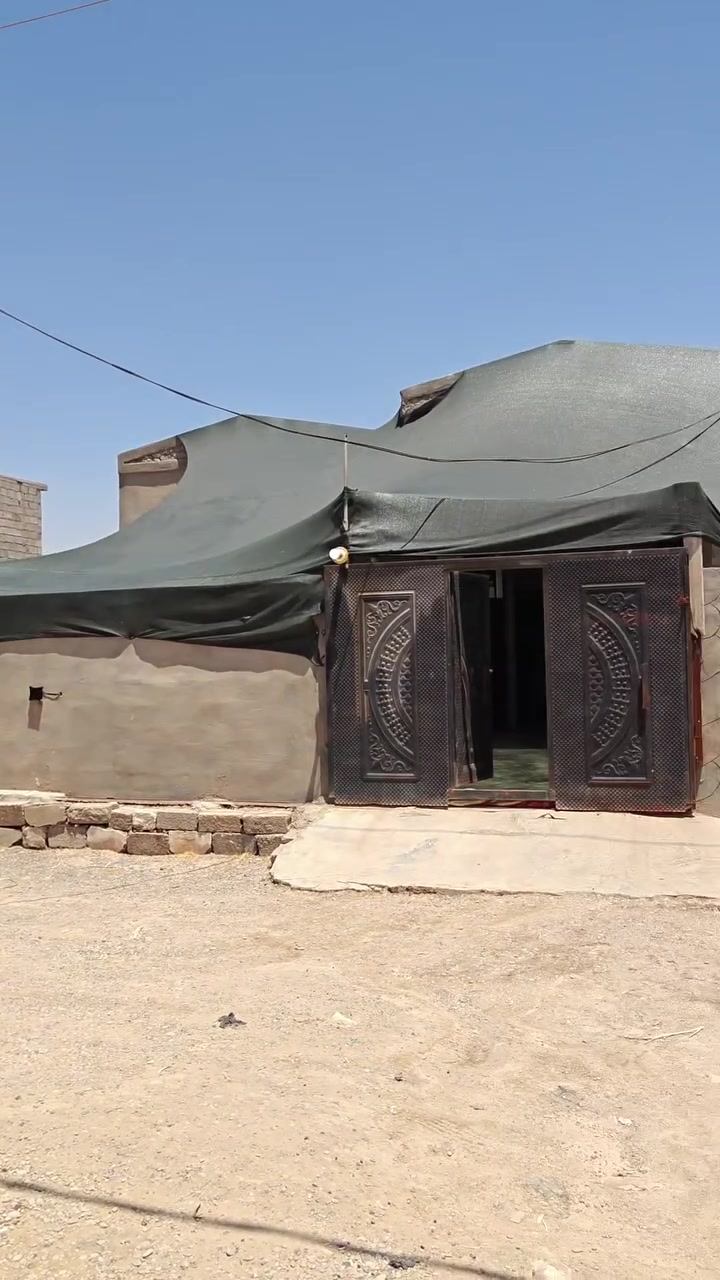 بيت للبيع حي المستقبل مقابل قاعه ليان السعر 60وبي مجال البيت متكون من غرفتين نوم   5×4 
ربعه 6×3500
مطبخ 4×3
حمام +مغزن 
الإتصال على الرقم ***********يتواجد واتساب أحمد عطية الجبوري @إشارة
