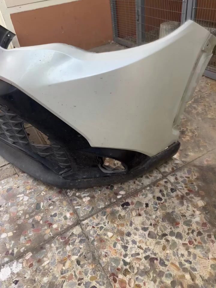 السلام عليكم دعامية كورلا كروز 2024للبيع بلادية كسر بسيط الجهة اليمين رقم الهاتف ***********
