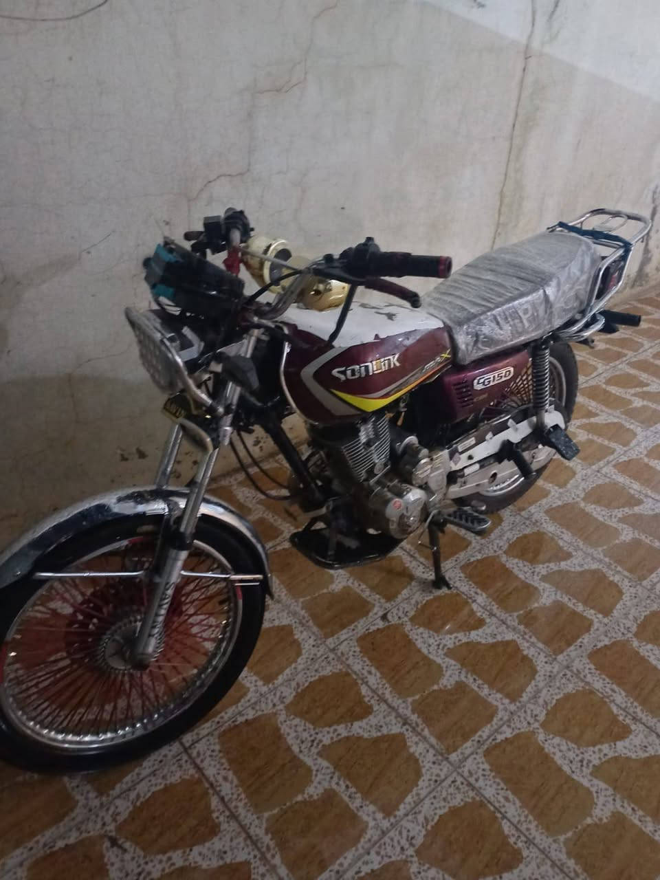 السلام عليكم ماطور للبيع سافيني منفيس ضايع السعر 250 الف للتواصل على الرقم ***********
