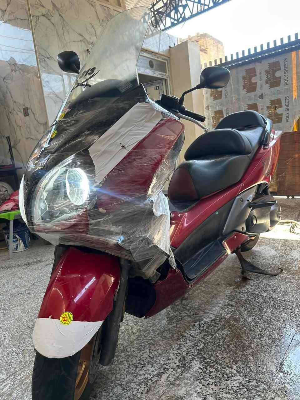 سلفر جيتي 400 مكفوله كفاله عامه ما عده ضربه بل بجم خفيفه ممثره ابد فقط كفرات ورقه كمله سبانه ممدود عليه دهن كله موتل ماشيه 81 ريده اب 10 قفله ما بيه مجال عرضه جوه سوك سعر جيتي ار مكاني بلديات وذا اكو مروس اب صفر 10 نضيفه اروس ***********
