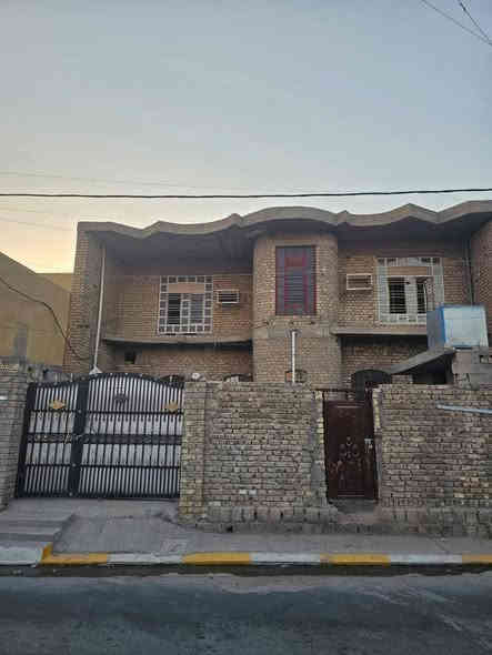 دار هيكل للبيع 🏚دار هيكل للبيع 
🌹على بركة الله🌹
⭕️تسلسل: 1025
🔹العنوان: الفلوجة حي الجولان المنطقة المقابلة لنادي الجولان الرياضي يبعد ١٠٠ م تقريبا عن شارع الثرثار الطريق الحولي الشمالي 
📍طابو صرف سند
📍 شارع: ١٠ م نافذ الى شارع ١٠٠م
📍المساحة بالسند: ٢٤٠ م٢
📍الابعاد: ١٢م ❌ ٢٠م
🔹بناء طابوق ٢٠٠٧

🟡مشيدات الدار للطابق الاول
غرفتين نوم واستقبال وهول وصالة ومطبخ وحمام وصحيات 
🟢مشيدات الطابق الثاني
اربع غرف نوم وصالة 

✅سعر البيع للعقار: ١٤٨ مليون دينار قابل للتفاوض 

🟢مكتب دار السلطان للعقار
العنوان فلوجة الجغيفي الثانية بداية شارع جامع فاطمة
للاستفسار الاتصال على الأرقام التاليه
***********
***********
***********
