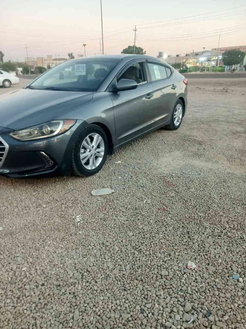 السلام عليكم
النترا 2018 امريكي
فول مواصفات 
بصمه فتحه تحكمات 
مكفوله بيها صبغ يم رقم 
الخلفي فقط بيها سونار 
ماخذه جديد السياره كير محرك صدر تبريد جاهزه السعر 115$
وبيها مجال المكان الرمادي التأميم *********** 
اعتذر عن بيع القسط
