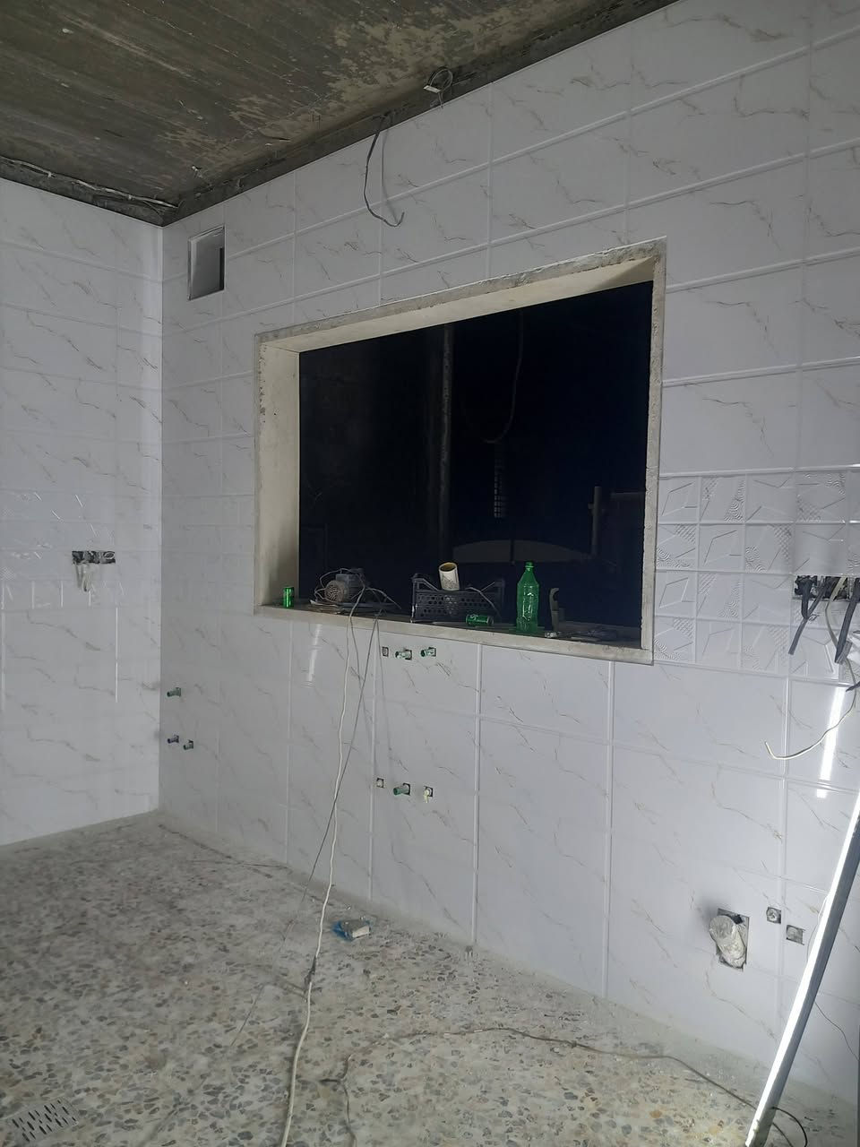 السلام عليكم صفاف سيراميك وكاشي شغل هندسي والاستفسار على هدا الرقم ***********
