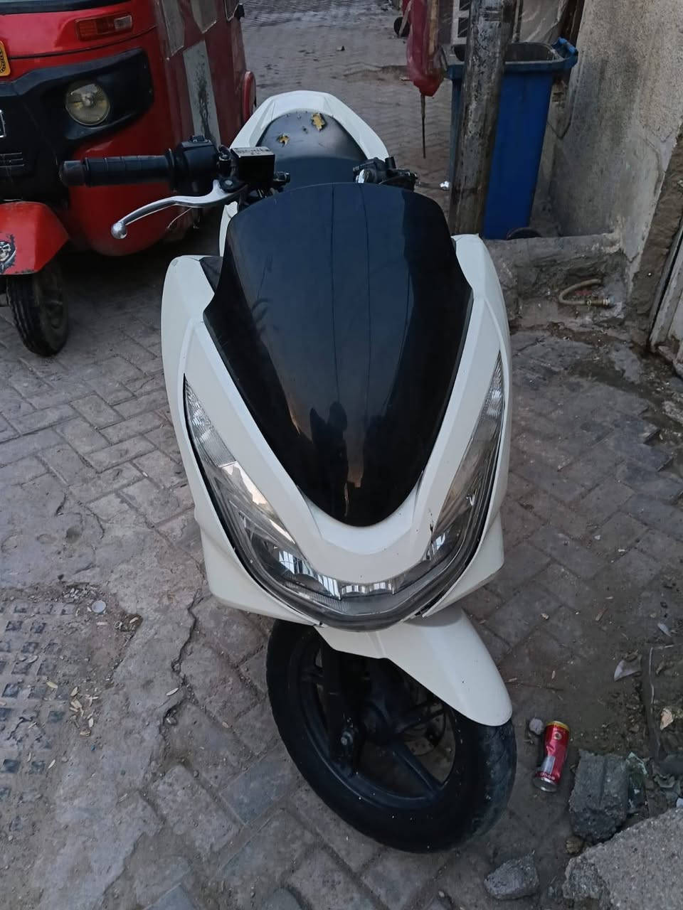 سلام عليكم دراجه بي سياكس جيل الثاني الدراجه ياباني  مكينه 150 مكفوله المكينه بس الدراجه بيه خلل كهربايات وما اخذته الفيتر عفته عل هاي الوضعيه عنواني بغداد مدينه الصدر بل داخل المو شراي لاتعبني طافيه الدراجه بس مكينه مابيه شي السعر 700 
***********
