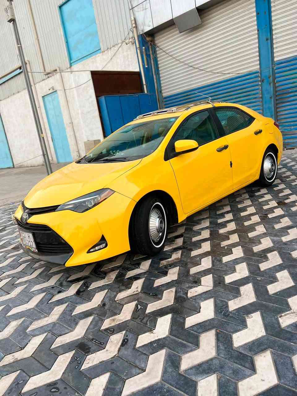 سلام عليكم للبيع كورلا وارد امريكي 2018 لا لغود ولا شاصي سياره متعوب عليهه جاهزه كير مكينه وتبريد عله وضع شركه ما ملعوب بيهن بس دهن وفلتر حادثه تخريب موضح بصور تخريب فقط حته ارباك لا دشبول ولا دركه  حداديه صدر امامي خلفي دبلات شركه بلاد …شادله عدسات زنون اصلي بورقتين الله شاهد سياره مال شغل خير من الله نوزلات مامفتوحه 
رادار امامي.. توقف ذاتي ..كروز سرعه ..نضام ايكو ..
شاشه جبيره كار بلي كامره بلاد ..مري هيترات.. تحويل مباشر ابيع سونر وعندي سونرهه سياره جانت خصوصي تحولت صفره
مصفر الهيئه والغرامات . السعر 140وبيهه مجال لشراي
رقم☎️***********متواجد وتساب خابر وتدلل
 ملاحظه بدون غراض واسف عل اطاله بكلام بس لازم اوضح
