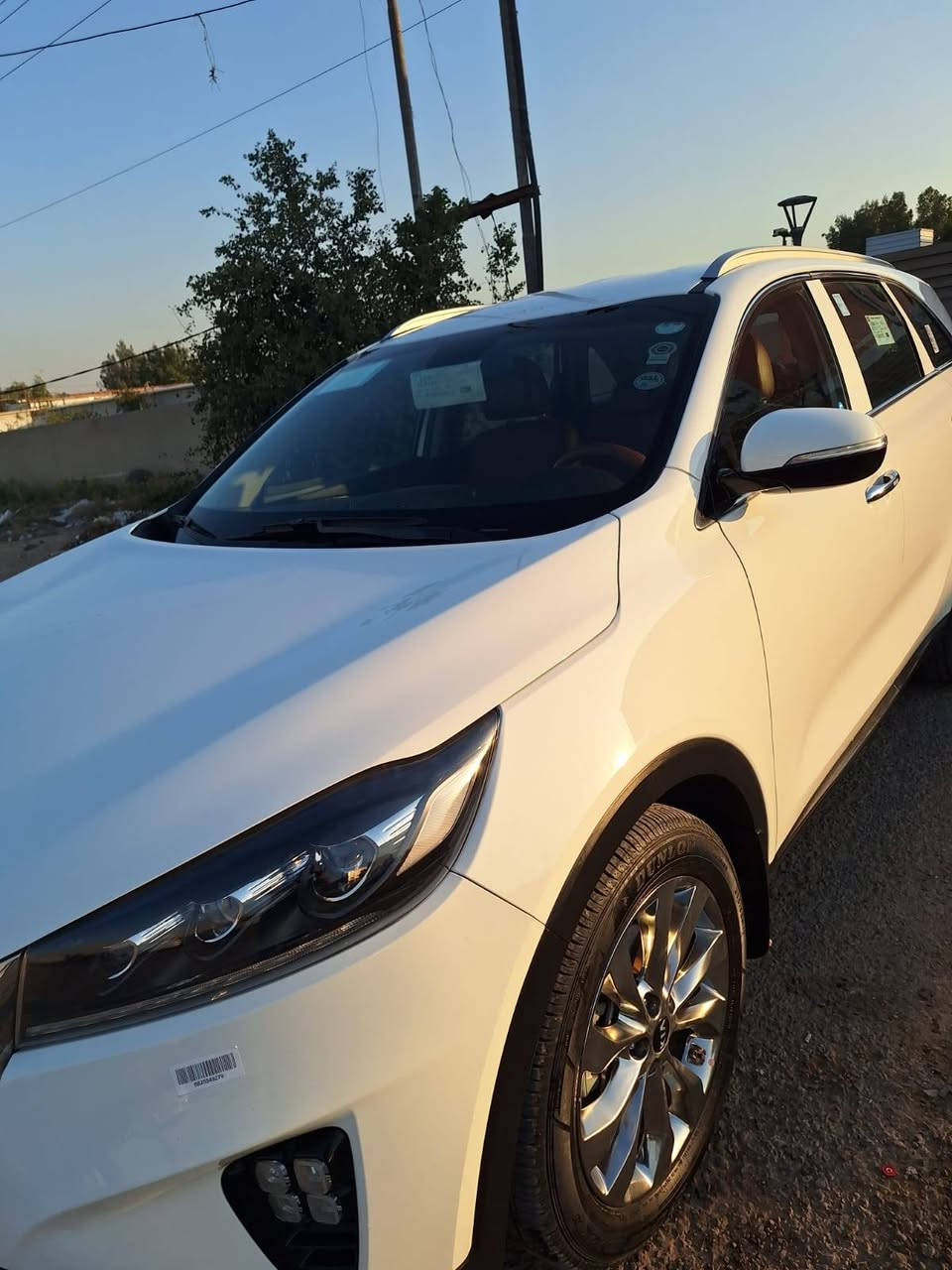 السلام عليكم اخواني الاعزاء  سياره سورنتو 2019 فول مواصفات عدى بانوراما6 سلندر 7 راكب 3 قطع تبريد مكفوله كفاله عامه الرقم بغداد الجديدسنويه وهزه جديده العنوان بغداد مكلف بلنشر رقم صاحب السيارة ***********
