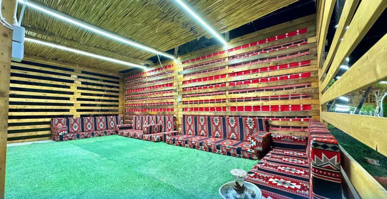 السلام عليكم توجد مزرعه للايجار اليومي او الشفتات في محافظه صلاح الدين قضاء بلد الصمود مزرعه فول موصفات للاستفسار الاتصال على الرقم ***********
