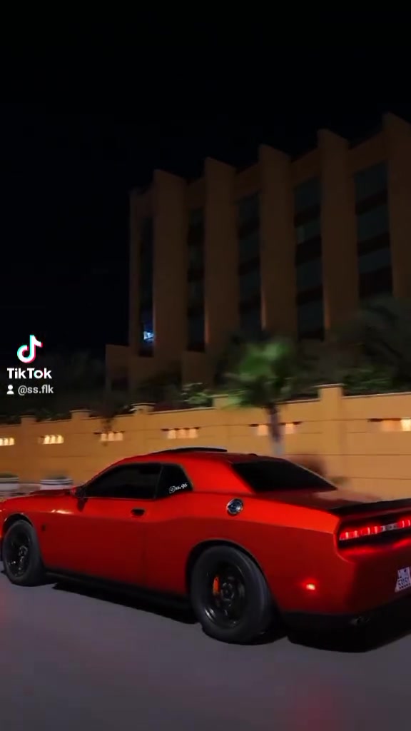 السلام عليكم جالنجر للبيع مديل 11 محدث بجم  فول موصفات  فتحه تحكم استيرن ويل كب نجمه تخم تاير جديد تبريد كلشي شغال فقط ضربت امريكه جاملغ وبنيد  مصبوغه جماليه لون مميز مكينه 6 السياره جاهزه عنوان.  بغداد بسمي..  ورقم بغداد ***********
