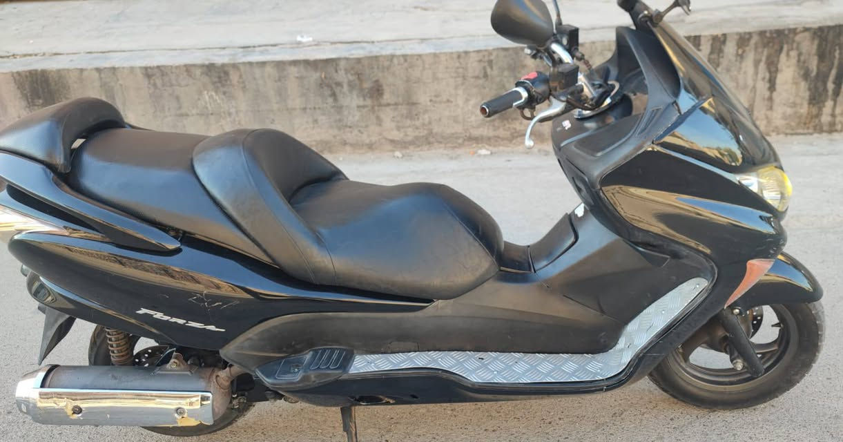 السلام عليكم دراجة فورزه كفالة عامة
سعر مليون 300
***********
