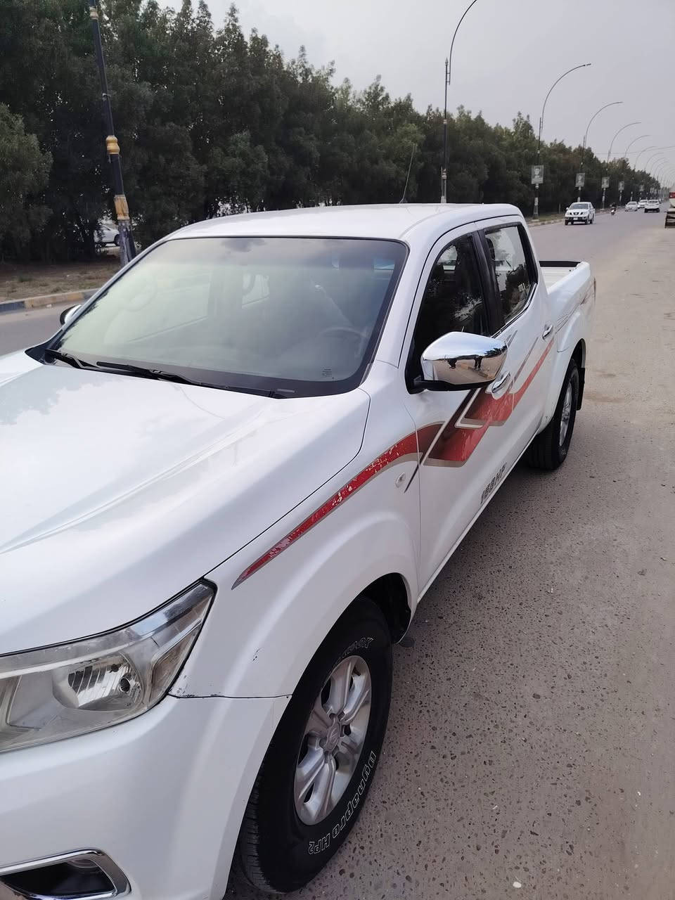 السلام عليكم 
نيسان نيفارا ٢٠١٦ بغداد
مكفوله من الصبغ التبديل محرك وكير سياره جاهزه كله بلاد
كير عادي
العاليه شكل الفور ويل وجاملغات نفخ
والسياره احلا من الصور مكان السياره كربلاء
الاستفسار على السعر 
*********** 
***********
