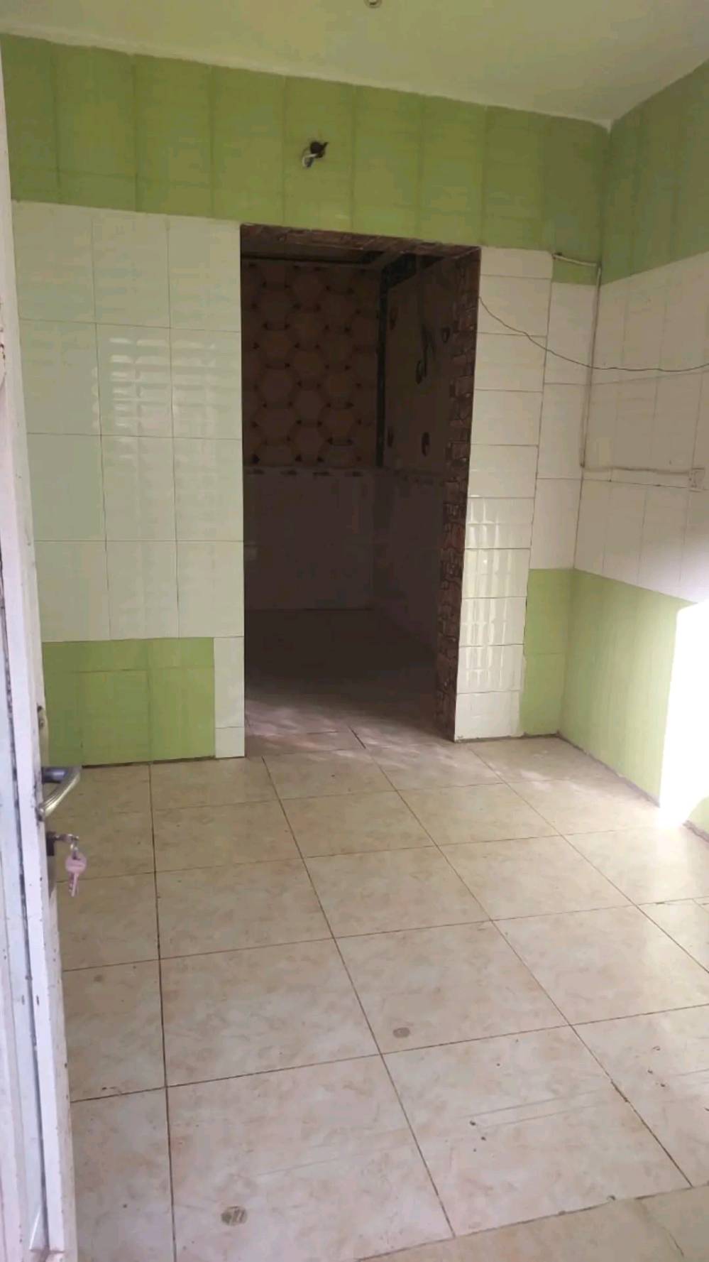 السلام عليكم يوجد دار للبيع فقط في محافظة واسط الكوت منطقة العزه الجديده مقابل جسر الكريميه بالقرب من موكب ستار ربيح المساحه ١٣٢ م الاتصال على الارقام *********** و *********** لمعرفة باقي التفاصيل