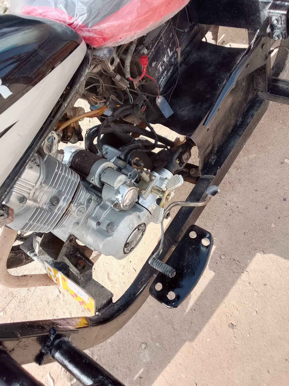 السلام عليكم ستوته للبيع مديل 17محرك 23اوراق تواير جدد سلف هندر كهربائيات شغاله  النجف الحيدرية***********اتصل وبيك خير ودلل
