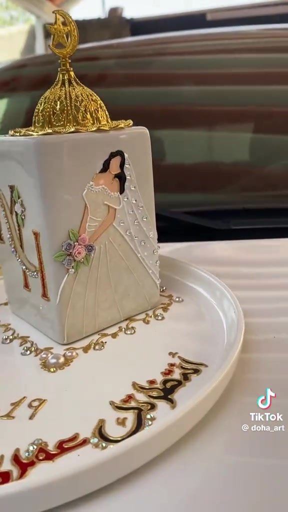 أجمل الهدايا المميزة للعرسان 
نماذج قابلة للتنفيذ حسب الطلب باسعار مناسبة  
غيرو من الهدايا التقليدية  الفلوس والبطانية والنزلات 😅🤭 
الأسعار اسفل الصور 
للطلب والاستفسار خاص او واتساب 
***********

توصيل الحسينية الف
بغداد 4
محافظات 5
