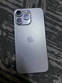 ايفون ١٥ برو ماكس • نضيف • بطاريه ٨٧