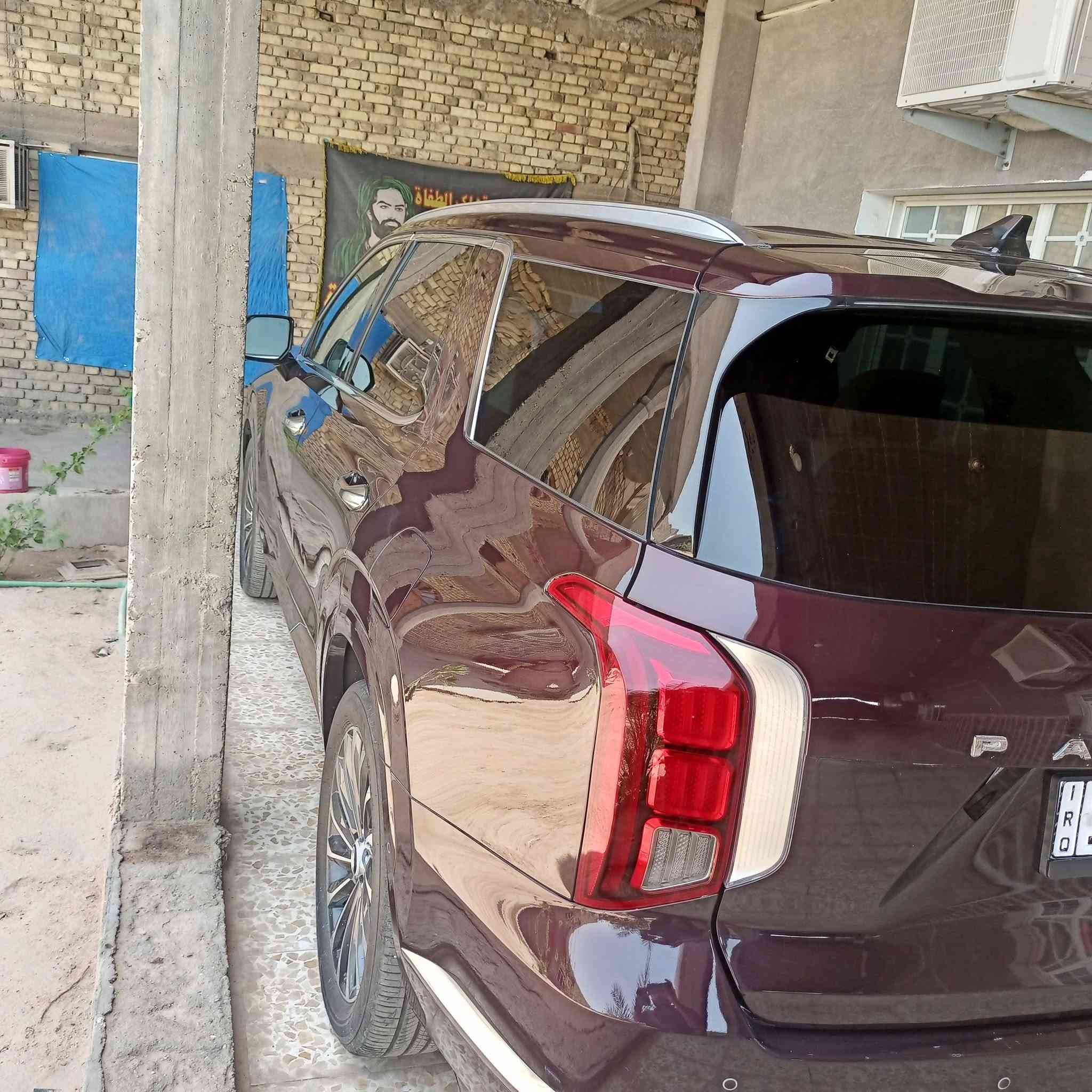 هونداي بلاسايد كلكرافي 24 فول مواصفات 1/1 وارد امريكي مرقم كامل بصره بأسمي شهداء السياره كلش جديده قطره صبغ ماكو حادث بصيط بدون ايرباك 
24 وارد امريكي 
لون كرزي 
محرك 3800
ست سلندر 
ست كاميرات 
رادار امامي خلفي جانبي 
تقديم تأخير السياره 
دواخل ابيض 
في اي بي كشنات فصل 
تبريد تلث قطع 
كشنات كهربائي تبريد كشنات 
تحكم استيرن 
اناره متغيره داخليه 
داته شوب أمامي 
وكثير من المواصفات يعجز ذكره 
ماشيه 17 يعني السياره زيرو 
حادث جداً بصيط بدون صبغ قطعتين تبديل بابين فقط 
بأسمي بصره 
كلش حلوه السياره 
***********
السعر خاص
