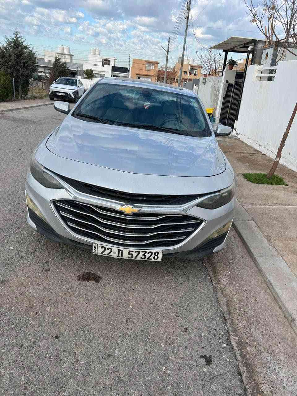 ئەم شؤفەرلیت مالیبؤیەمان هەیە بؤ فرؤشتنە مؤدیل 2018 قەپات موسەفاتە لیدران دوو پارجەی هەیە بئ ژؤرئ گیر و مەکینەی بەشەرتە تەبرید سارد و گەرم بەشەرتە رەقەم و سەنەوی نوییە تا 2030 مانگی 12 230 هەزار غرامەی لەسەرە سەیارەکی هەتا بلیی جوان جەئیزە بئ مەسروفە 4 تایەی لەژیرە سعری 110 وەرەقە و تؤزیک مجالی تیدایە  بؤ زانیاری زیادتر تەلەفؤنت بؤ ئەو رەقەمەی خوارەوە بکە *********** واتساپ عینوان هەولیر أربيل, العراق
