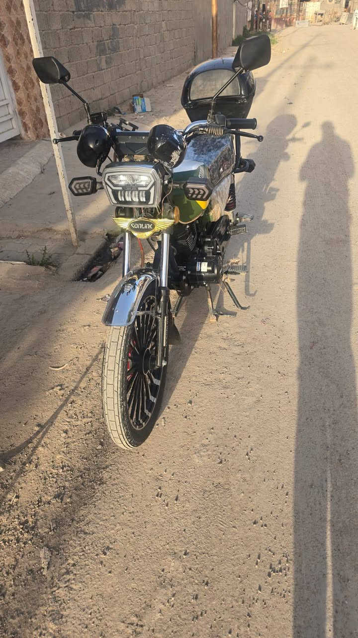 سلام عليكم دراجه سيفان موديل 25  من المحل وللبيت فقط كفاله عامه شلع مكينه 200 نضافه شوفت عينك دراجه شغل وتطلع فقط سعر 750وبي مجال قليل مكاني ديالى بل خالص ملاحضه الجنطه سودة مو ويا ترا ‏‪مكلف بل نشر خاص ماكو رقم صاحب دراجه ‏‪0 772 267 7255
