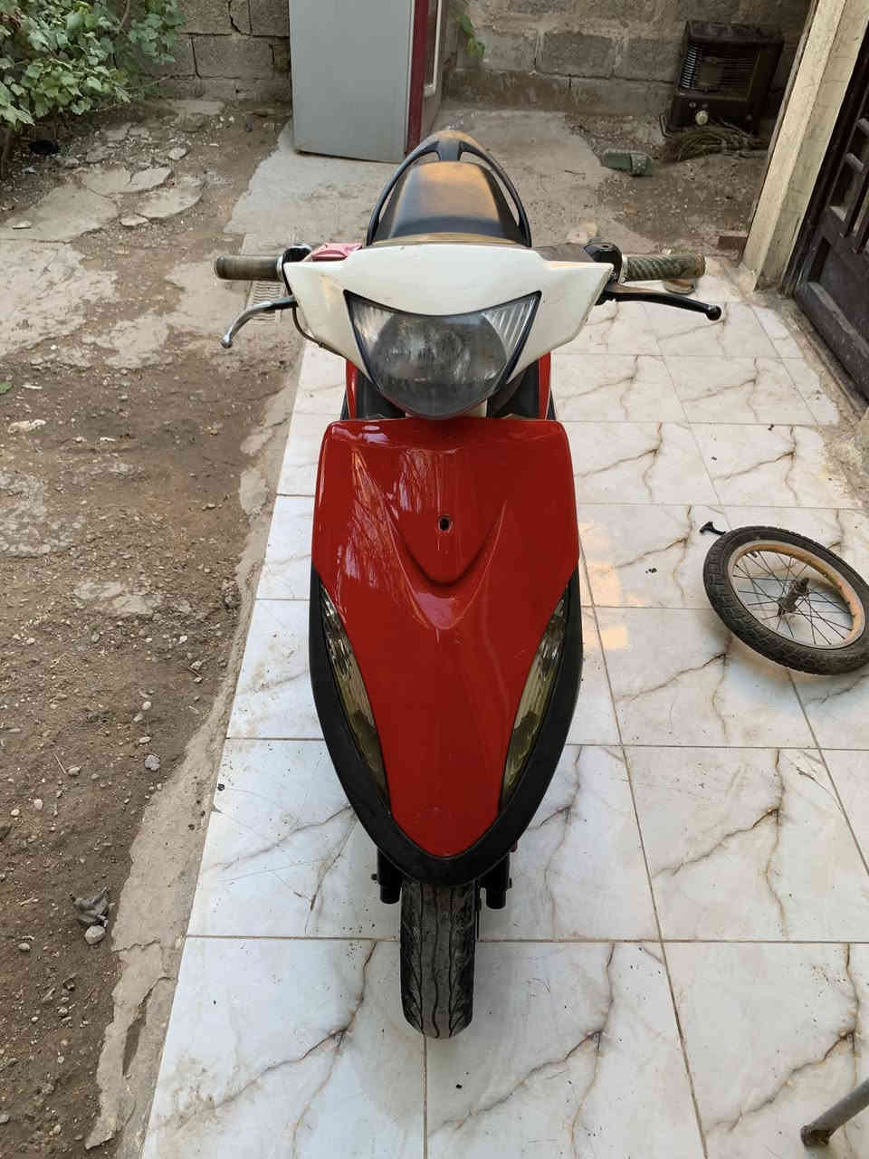 السلام عليكم
دراجه ماكس عدله
حاويه بلاديه نضيفه كلش 
بوشه 49 تمشي 120 
معدلها 100
كابريته شرط جديده 
شيال كامل جديد 
دراجه نضيفه كلش 
مبدللها بس ولفات  
دراجه كهربائيات كلها شغاله مابيها اي نقص 
دراجه كلش نضيفه او جديده 
580الف مجالها بسيط حك الجيه 
مكاني كربلاء /الحسينيه /منطقه عون 
***********
