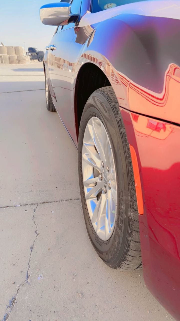 اسلام عليكم اوباما للبيع موديل 18اصل وارد كندي بيه صبغ باب خلفيه فقط رقم بغداد بأسمي وسنويه وهزه جديده موصفات السياره كشن جلد كهرباء خزن ميموري او كشن ذاكره ستيرن كهرباء بنراما شاشه كامره سياره جديده ماناقصه برغي گير مكينه اكسل كله لوك جديد عله وضع الشركه سياره ماشه 132 قابل للزياده السعر 245 بيه مجال 
العنوان بابل *********** الهندية, كربلاء
