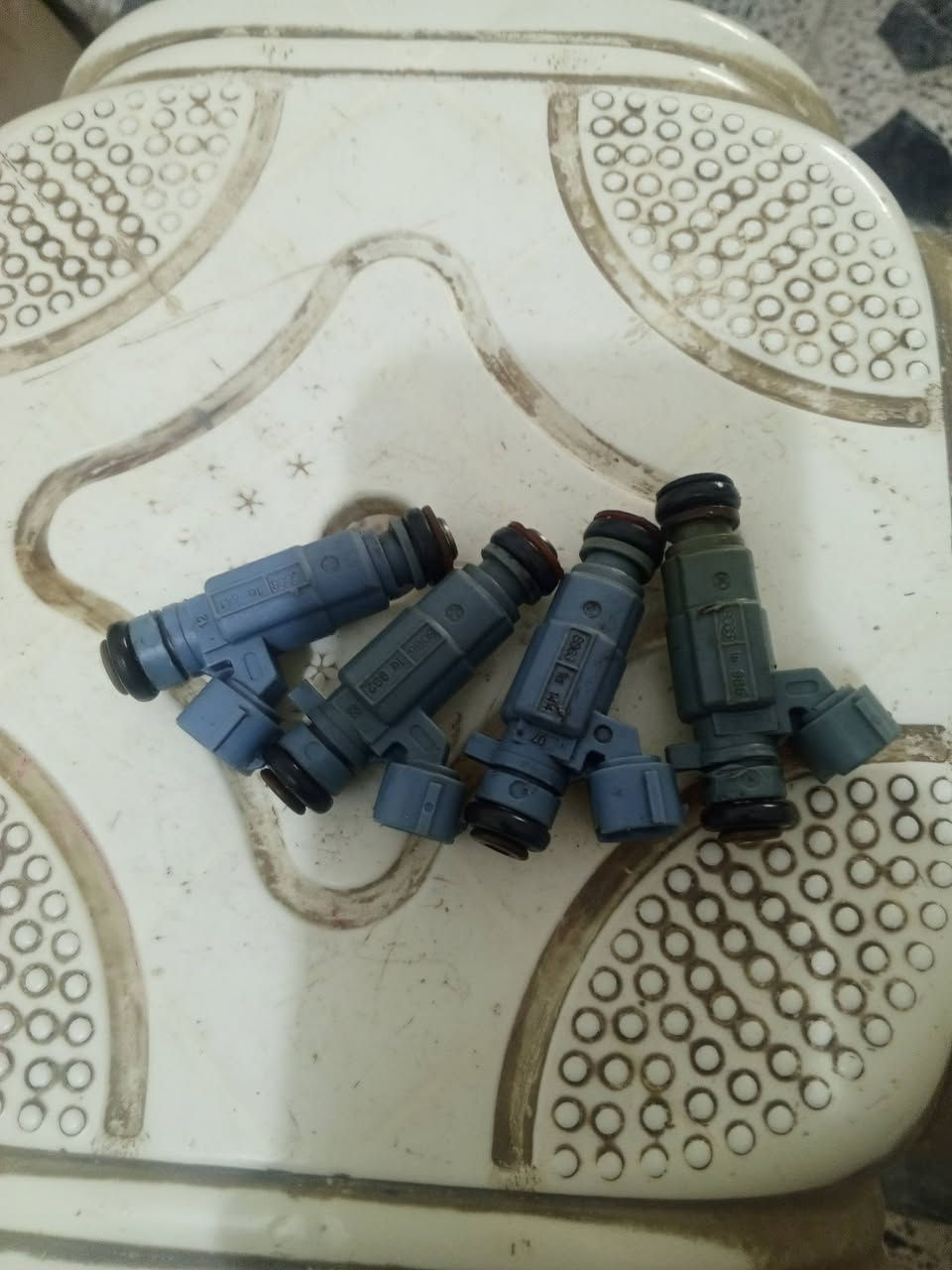 نوزلات النترا سيراتو اكسنت ريو 1600 جمله مفرد سعر المفرد 25 مفحوص حاويه شرط النظافه اتصل أو راسلني خاص ***********
