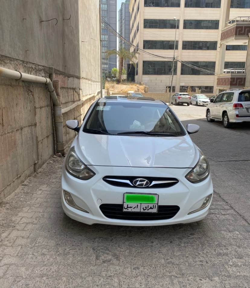 هونداي اكسنت ٢٠١٢ خليجي فول مواصفات  يلو  سلايت حساسات شركة اشاير بلمري تحكوات ستيرن جهتين ويل ١٧ محرك ١٦ دوش شاشه وكاميرا سنويه لحد نهاية ٢٠٢٦ كابون بانزين كير محرك بشرط   السيارة على وضع الشركة ***********.    *********** دهوك, العراق
