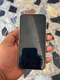 آيفون 12 عادي لبيع مامستبدل بي شي جهاز نضيف كلش لون الفستقي بطاريه 79ل...