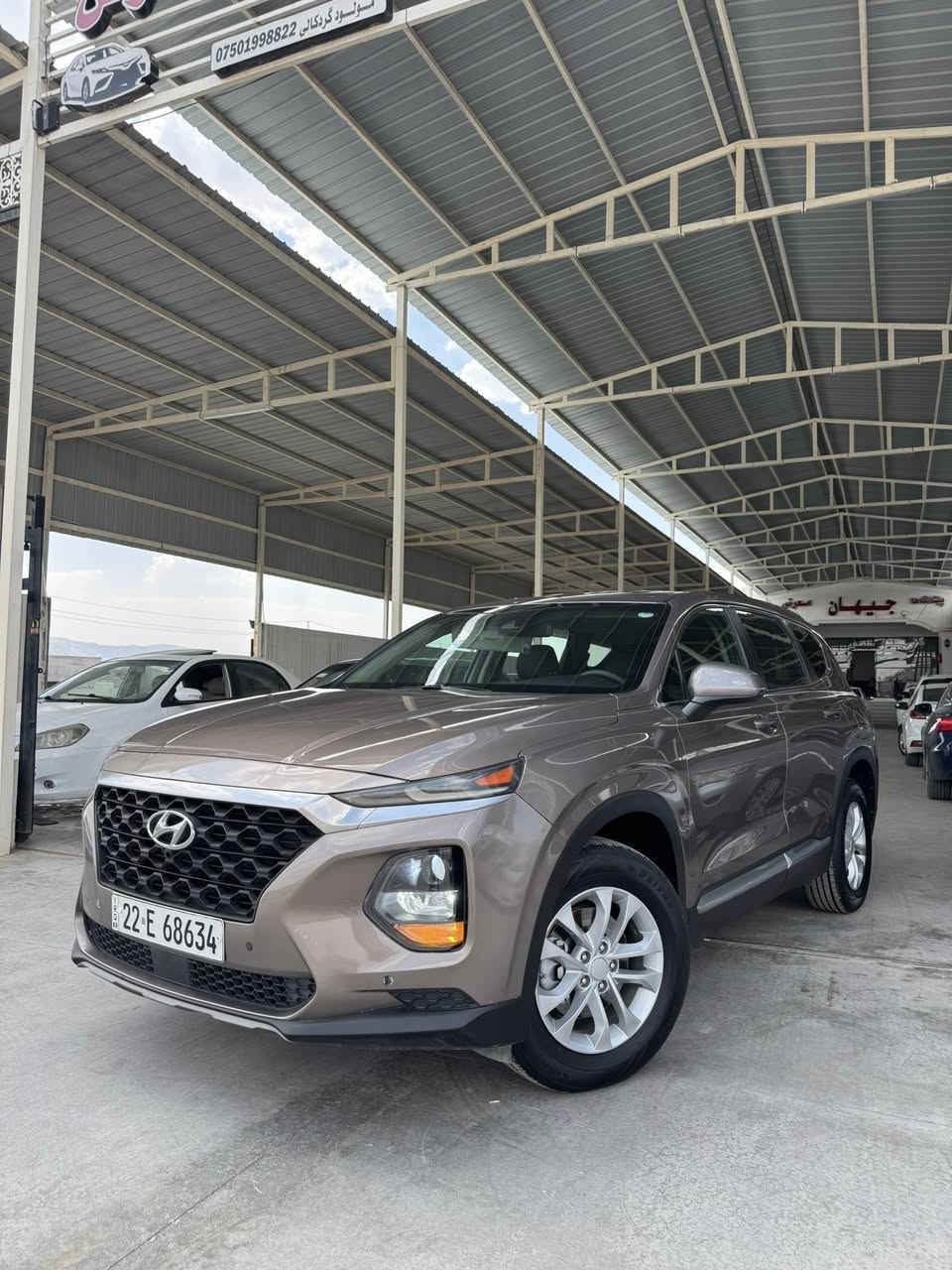 Hyundai Santa Fe  2019 SE
هيونداي سانتافي 2019 SE
كلين بدون صبغ بدون ارباك
سعر 158 ورقه و مجال
مكان السياره قضاء بردرش/ دهوك
تلفون واتساب 
***********
 
المواصفات :
محرك 4 سلندر المرغوب 2.4
دفع رباعي دكمة  4x4
كير + محرك + تبريد +تحويل بشرط 
تحكمات ستيرن و و بريك بصمة
شاشه كبيره تدعم كار بلي 
قطعتين تبريد امامي خلفي
كشنات السياره مخمل 
السياره جداا نظيفه وماناقصها اي شي 
ماشيه 129 الف ميل

