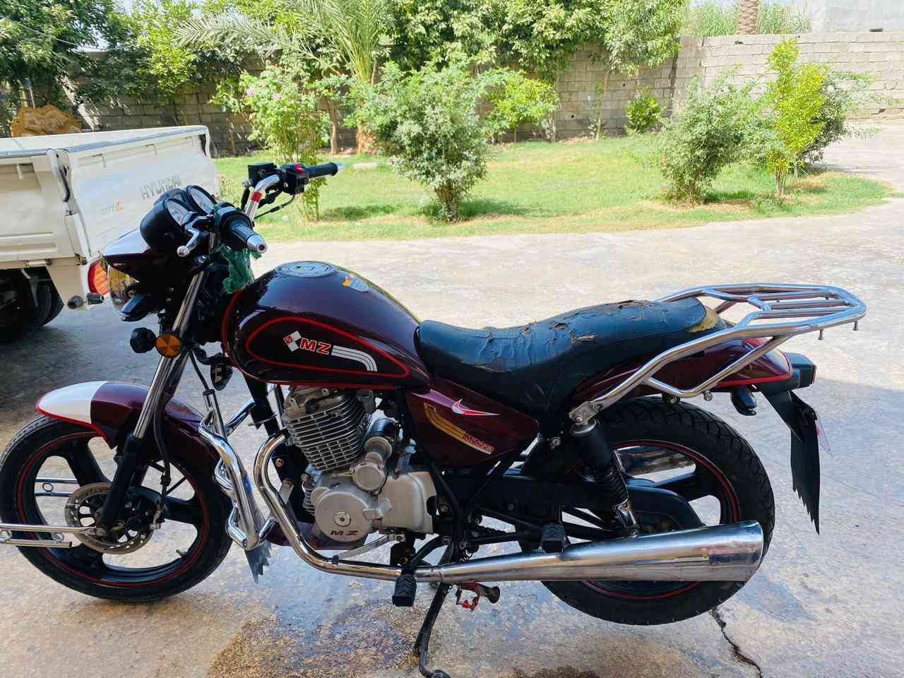 سلام وعليكم دراجه mz موديل 20 محرك 23 مقفول متصرف عليه ربع السعر مليون وميه بي مجال بصيط ***********
