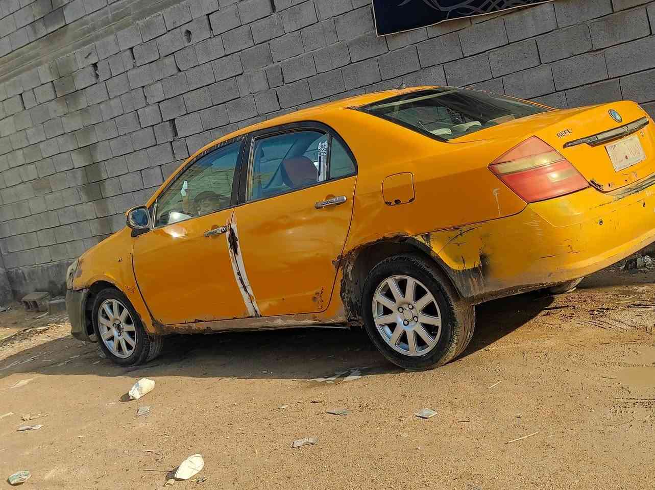 جيلي موبل رقم ميسان احمر موديل 13 محرك وكير بلادي حداده جديده تايرات نضاف سياره شغاله وجاهزه السعر 7 مجال قليل بصره 
***********
