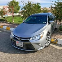 تۆیۆتای کامری ، مۆدێلی 2017 ،  LE ڕەنگی سلڤەر ،   ، 171000 ڕۆشتوە ، دو...