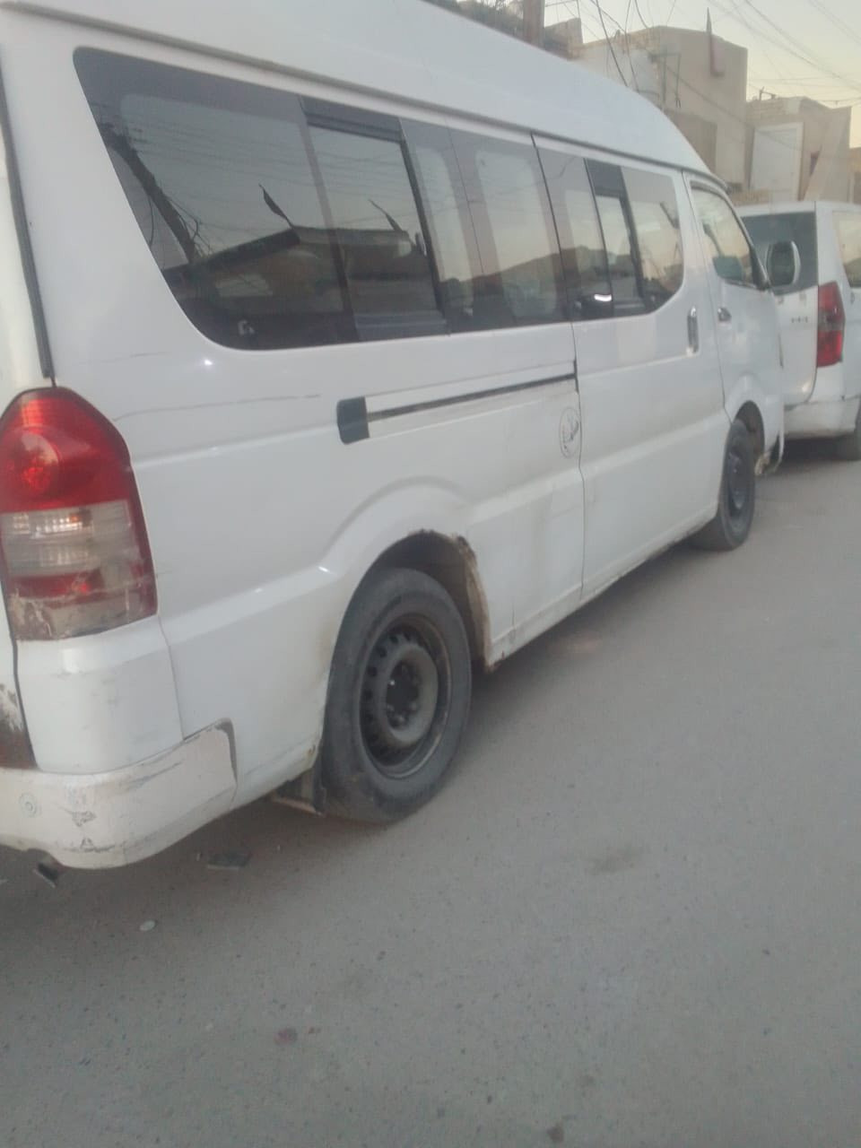 شيري عاليه موديل ١٣ رقم بغداد انكليزي مكينه ففتي تبريد شغال مكفوله من ضربه وصبغ مكان السيارة دورة للاستفسار ***********
