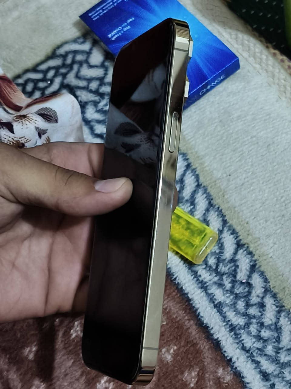13 برو ماكس
عربي شرق اوسط ذاكرة 256 بطاريه 79 الجهاز مكفول برغي ما مفتوح بي 
فقط الفطر هذا بالظهر وياه كارتونته 
سعر 650 مكاني نجف ***********
