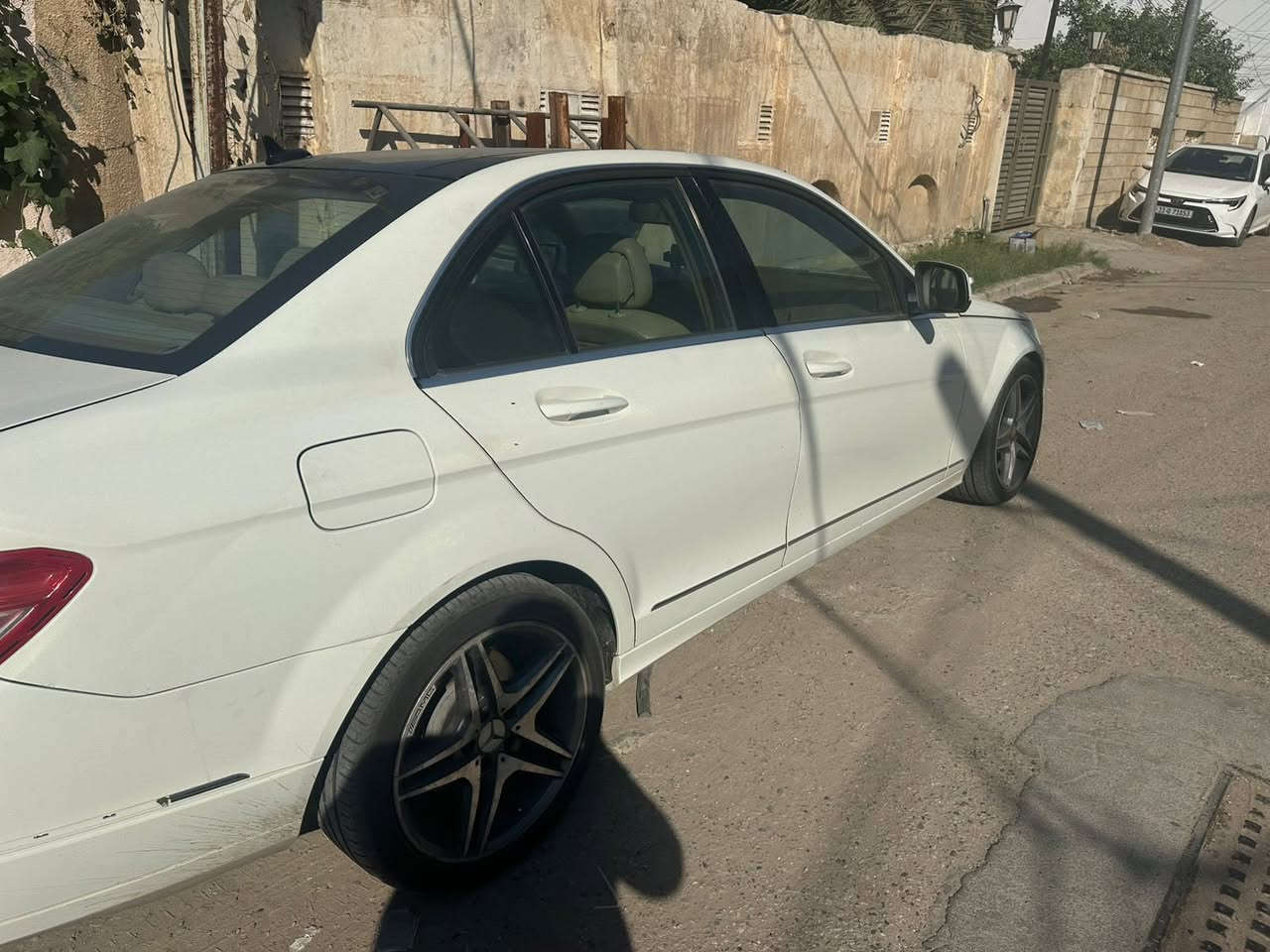 سلام عليكم للبيع مارسدس موديل 2008 مكينه 6 سلندر حادثها جاملغ امامي ما واصل شاصي  تخم تاير جديد 
منضومة تبريد خير من الله 
صدر امامي جديد 
صدر خلفي جديد 
سياره كلها عل بلاد 
فول موصفات 
بصمه 
بانوراما 
تحكم ستير 
منافذ يو إس بي 
سياره مال بيت إيد ما متعوبه 
رقم بغداد. باسمي تحويل ثاني يوم 
سعرها 105 
مكانها بغداد 
رقم الهاتف 
***********
