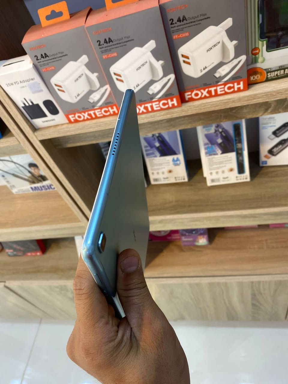 السلام عليكم
Honor Pad X8
حجم الشاشة 10.1
المعالج mediaTek MT8785ثماني النواة
الرام 3
التخزين 32
السعر 125الف 
الاتصال 0782553612


**إذا كنت صاحب هذا الإعلان وتريد حذفه لأي سبب، رجاءا أرسل رسالة إلى الدعم الفني**