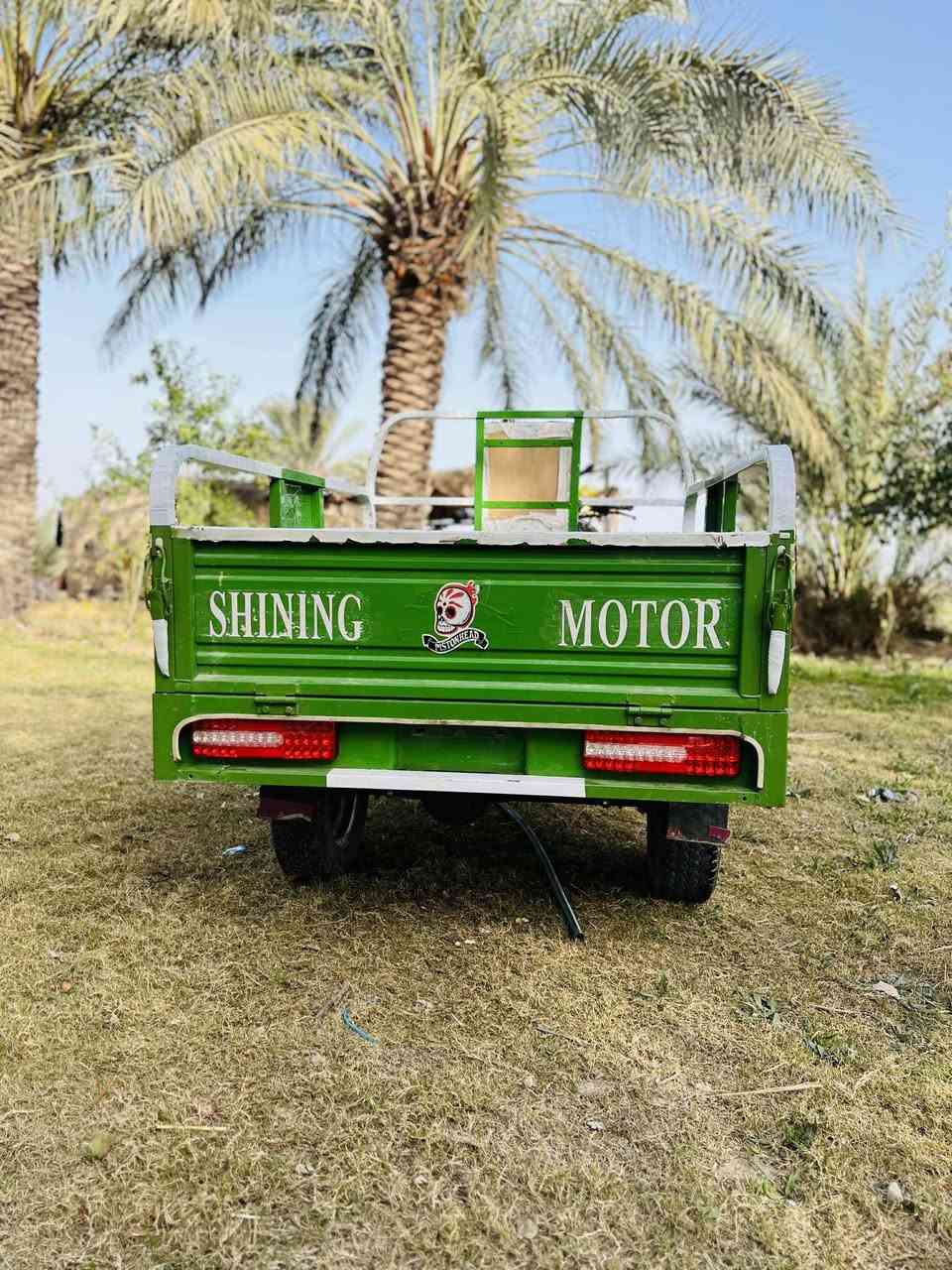 سلام عليكم ستوته موديل 21 اوراق اصولي شاصي بدي كله مكفوله الستوته شوفت عينك نضافه احلى من صور ماناقصه برغي الستوته تجي تفحص واذا للكيت بيه نقص برغي كروتك عليه مكاني جبله رقم***********
