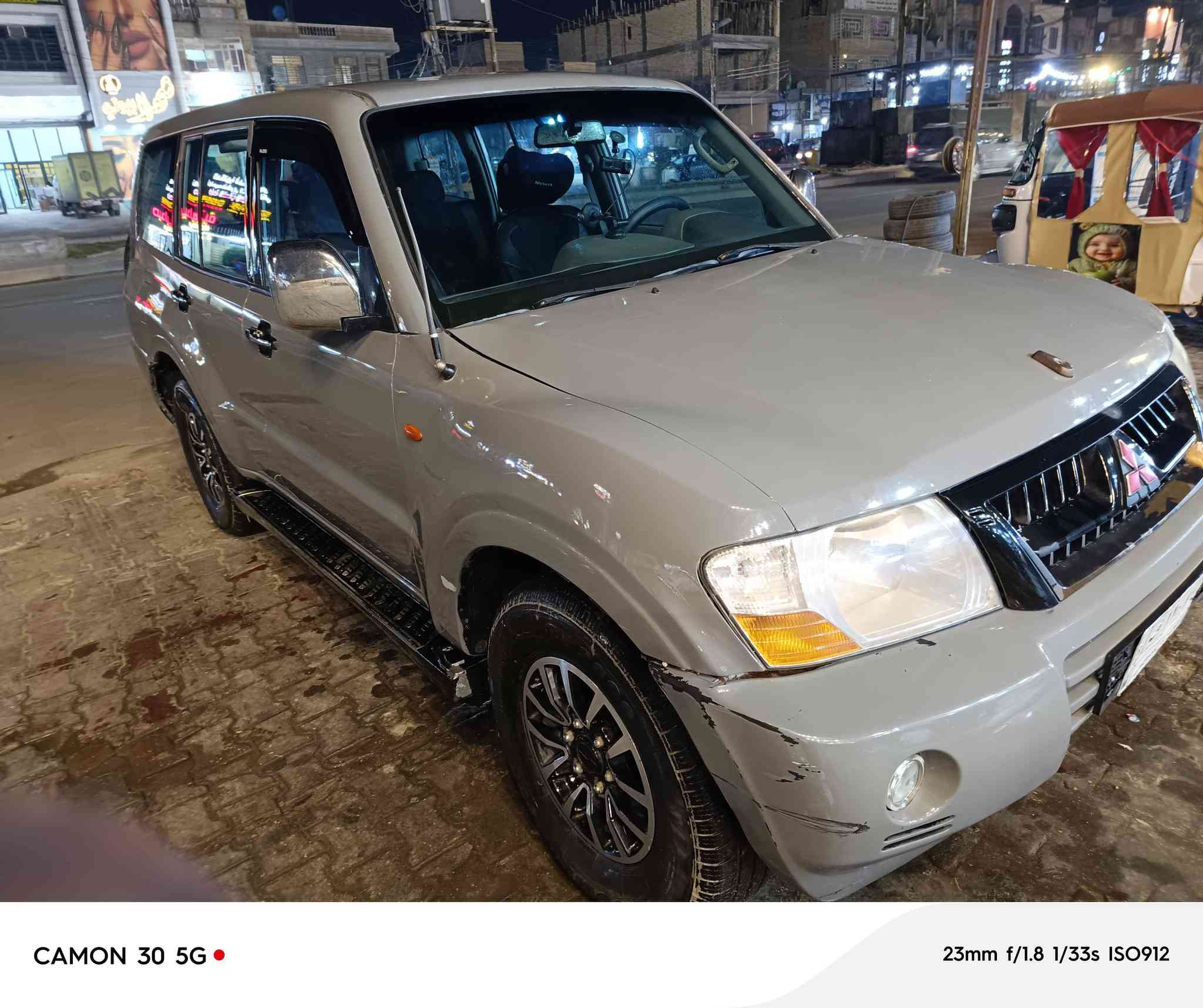 السلام عليكم   اخوان سيارة باجيرو للبيع موديل 2002 سيارة باسمي سنويتها2009. السياره مصبوغه عام للجماليه مكينه بطه 3000. كير ومكينه رياضي  السعر 75$.  هذا رقمي ***********
