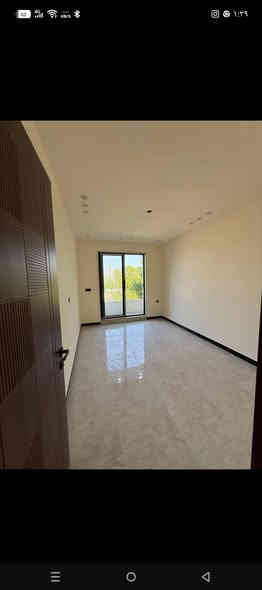 بيت للبيع مساحة 95متر بناء فول موصفات 3نوم وصاله ومطبخ وخدمات باضافه إلى حديقة خلفيه  الشعب حي العقاري الأولى قرب مدرسه المروج الخضراء الاهليه لاتصال مكتب كليم الله للعقار مقابل مدرسة بلقيس تابعني على صفحه ***********
