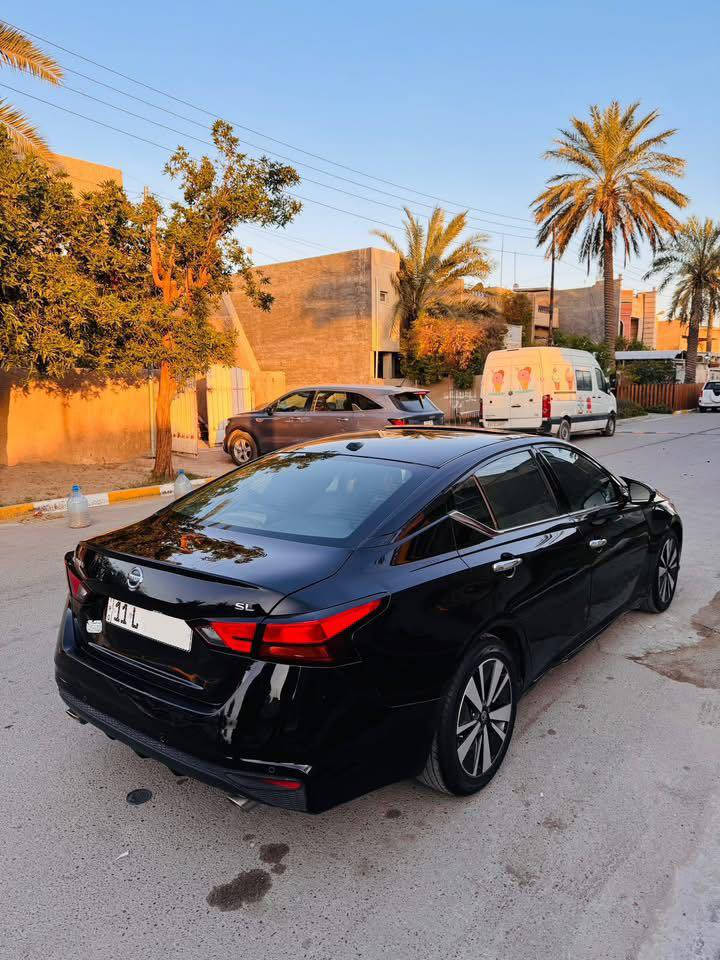 السلام عليكم
السعر 128 ورقه بيع سريع 
للبيع نيسان اليتيما 2019 وارد امريكي . 
حادثها جاملغ وحافه البنيد . بدون داخل . 
رقم بغداد الدولي الجديد باسمي تحويل مباشر .  محرك 2,500 اربعه سلندر . 
كير محرك خير من الله . ماشه 64 الف
صدر امامي خلفي جديد . 
تخم تاير جديد . تبريد ثلج . 
السياره جاهزه من جميع النواحي 
السياره فول مواصفات 1/1 فئه SL  اعلى فئه 
فتحه . بصمه . تشغيل عن بعد . شاشه كبيره . كامره خلفيه . شاشه دجتل . 
تبريد بيانو . تدفئه كشنات + تدفئه ستيرن . 
دركه D . تبريد قطعتين . كشنات جلد . 
كشنات كهرباء. رادرار امامي خلفي جاني . 
نقطه عمياء . تحديد مسار . اوتو هولد .
هانك بريك بصمه . تبريد منفصل . 
نقطه عمياء . تحكمات ستيرن جهتين . 
كروز سرعه . اتركشن كونترول . 
سستم سماعت BOSE . عدد 9 محيطي . 
شاشه اعطال . تبريد قطعين . 
بك لايت لد . لد نهاري . لايت عدسات زينون . ويل كب . حساسات خلفيه . 
السياره فول مواصفات للاخير . 
السعر128 ورقه 
مكاني بغداد للستفسار ***********
