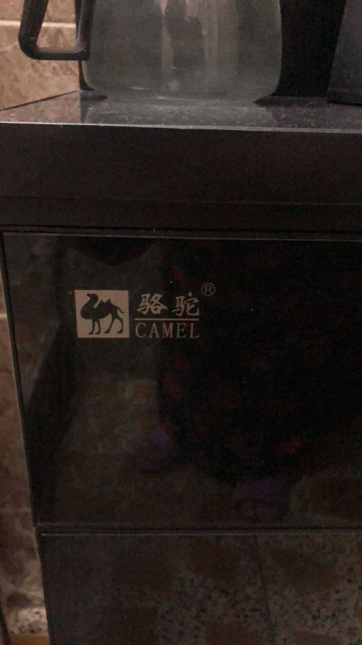 للبيع براد مع غلاياته جديد ما مستخدم ابد 
ب 150 
بغداد حي العامل


**إذا كنت صاحب هذا الإعلان وتريد حذفه لأي سبب، رجاءا أرسل رسالة إلى الدعم الفني**