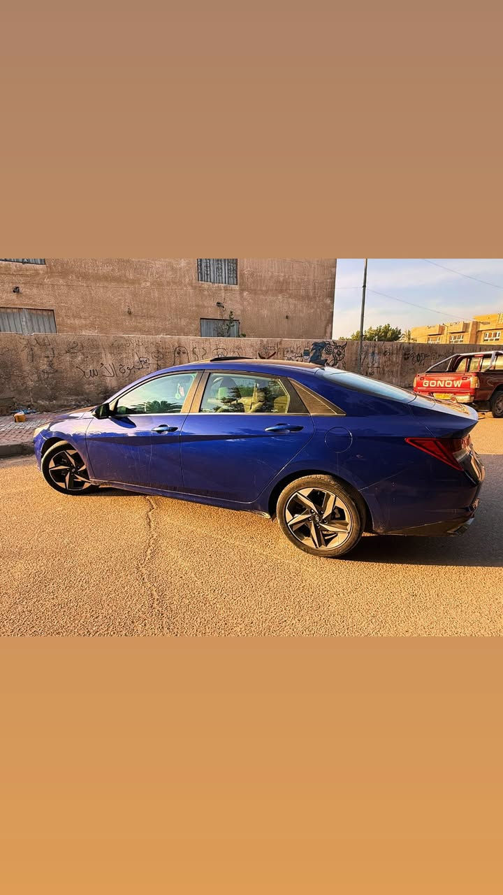 السلام عليكم 
جمعة مباركة عليكم ان شاء الله
هونداي النترا 2022 زيرو للبيع امريكي
السياره ماشية ١١ الف ( مكفوله من التغيير والعب بالعداد)
رقم بغداد باسمي تحويل ثاني يوم 
بدون ايرباك بدون دواخل
فووول مواصفات للاخير
السياره بيها بنيد مبدل فقط
مواصفات السيارة 
- رادار امامي مانع اصطدام 
- رادار جانبي ونقط عمياء مع اشاير مري
- تحديد  المسار وتنبية الخروج من المسار
- شاشه وكامرة وعداد ديجتل
- سستم صوت  راقي Bose
- فتحة سقف
- ابواب حساس بصمة وترحيب وتشغيل عن بعد
- هندبريك بصمة 
- مانع انزلاق +نظام abs
- اوتو هولد
- تبريد شاشه بيانو منفصل
- كشنات تدفى +كهرباء
وبعد السياره بيها هواي مواصفات 
بيها رصعة بالجاملغ الخلفي بسيطة وطخه بالباب الصدر اثناء تنزيل السياره من الحاويه ممسويهن بعدني
مكان السياره بغداد المنصور
السعر  علق تم يجيك السعر خاص
رقم التواصل 
***********
