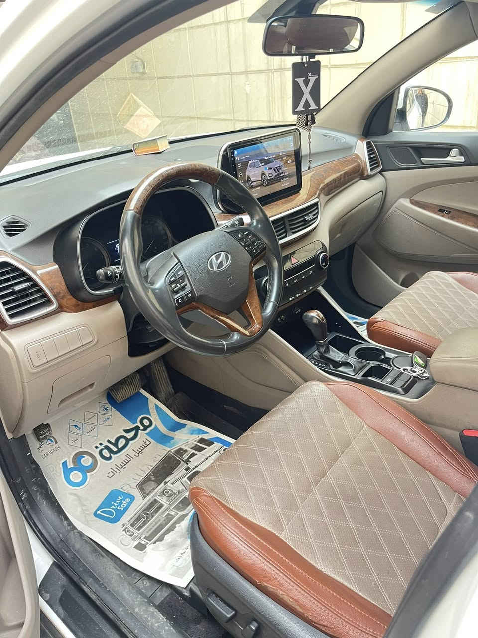 للبيع هونداي توسان خليجي موديل 2019 ماشية 65 الف  ، فول مواصفات 1/1 .
السعر / 205 
الرقم / ‭٠٧٧١ ٣٩٦ ٨٧٢٠‬
العنوان / الكاظمية.
