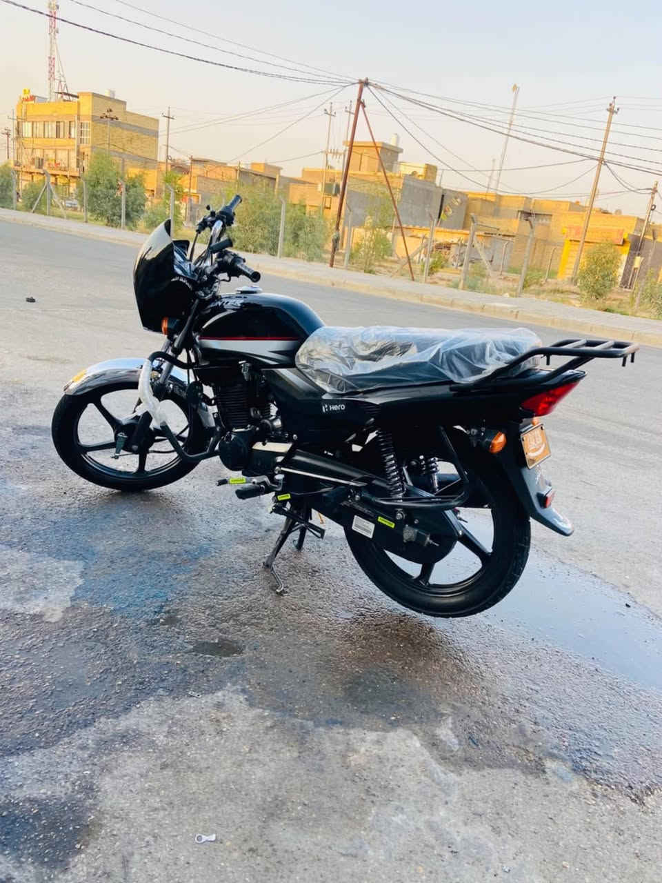سلام عليكم هيرو(23) ع وضع شركه دراجه ماشيه عشرتالاف شخط واحد مابيهه نضافه(💯 /💯) 
كفاله عامه من كلشي اوراق مكاني كوت سعر خاص اول تصال المكان كوت شارع نفط 
***********

