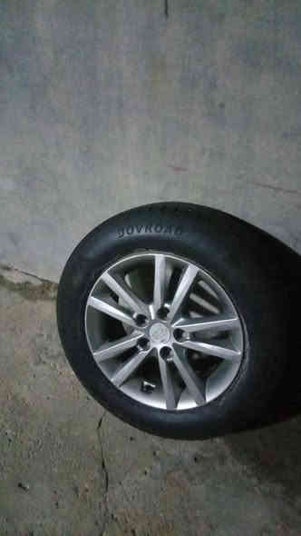 السلام عليكم
زوج تاير جديد مل سوناتا 
حساسات جدد
نضيفات

سعرهن 400 وبي مجال بسيط لشراي
عنوان بابل
اللا استفسار
 ***********
