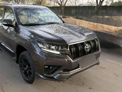 
شنو موديل السيارة؟: 
تيوتا برادو VX
وين موقعك لعرض السيارة؟: 
بغداد البنوك
نوع المحرك وكم سعة اللتر؟: 
4000-4999 سي سي
شنو حالة الإطارات؟: 
سليمه
هل السيارة تحمل أوراق تسجيل أصلية وكاملة؟: 
نعم